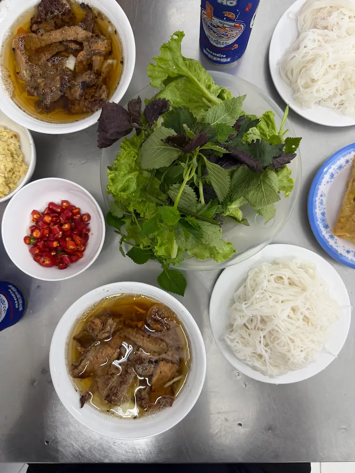 bun cha Hanoi - what to eat in Hanoi