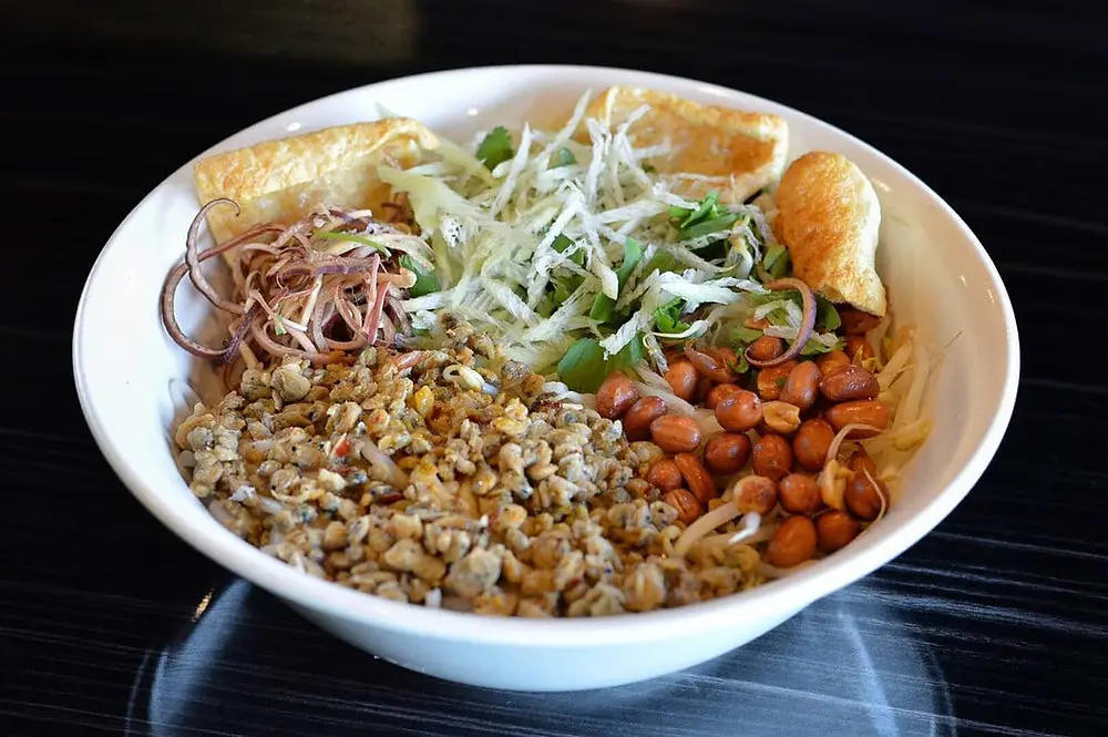 Bun Hen - a famous dish found in Hue