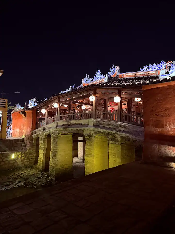2 Week Vietnam Itinerary hot spot! The iconic Japanese Covered Bridge in Hoi An