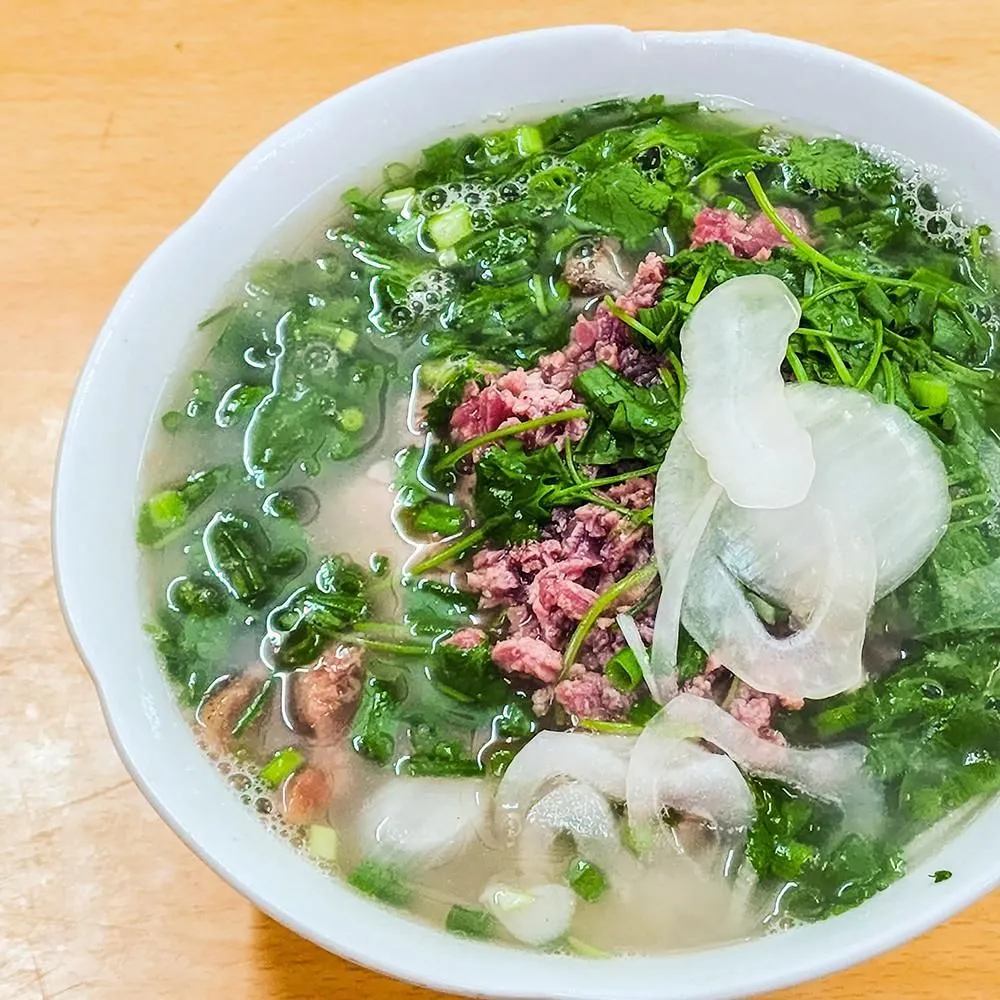 pho bo Hanoi style - famous food in Hanoi