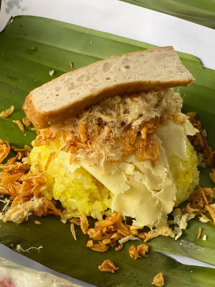 xoi xeo Hanoi sticky rice breakfast