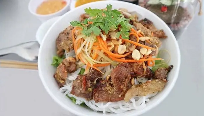 Bun Thit Nuong Hoi An - Grilled Pork Noodle dish
