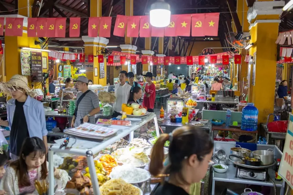 Food stalls at Hoi An Central Market, where to eat local dishes in Hoi An